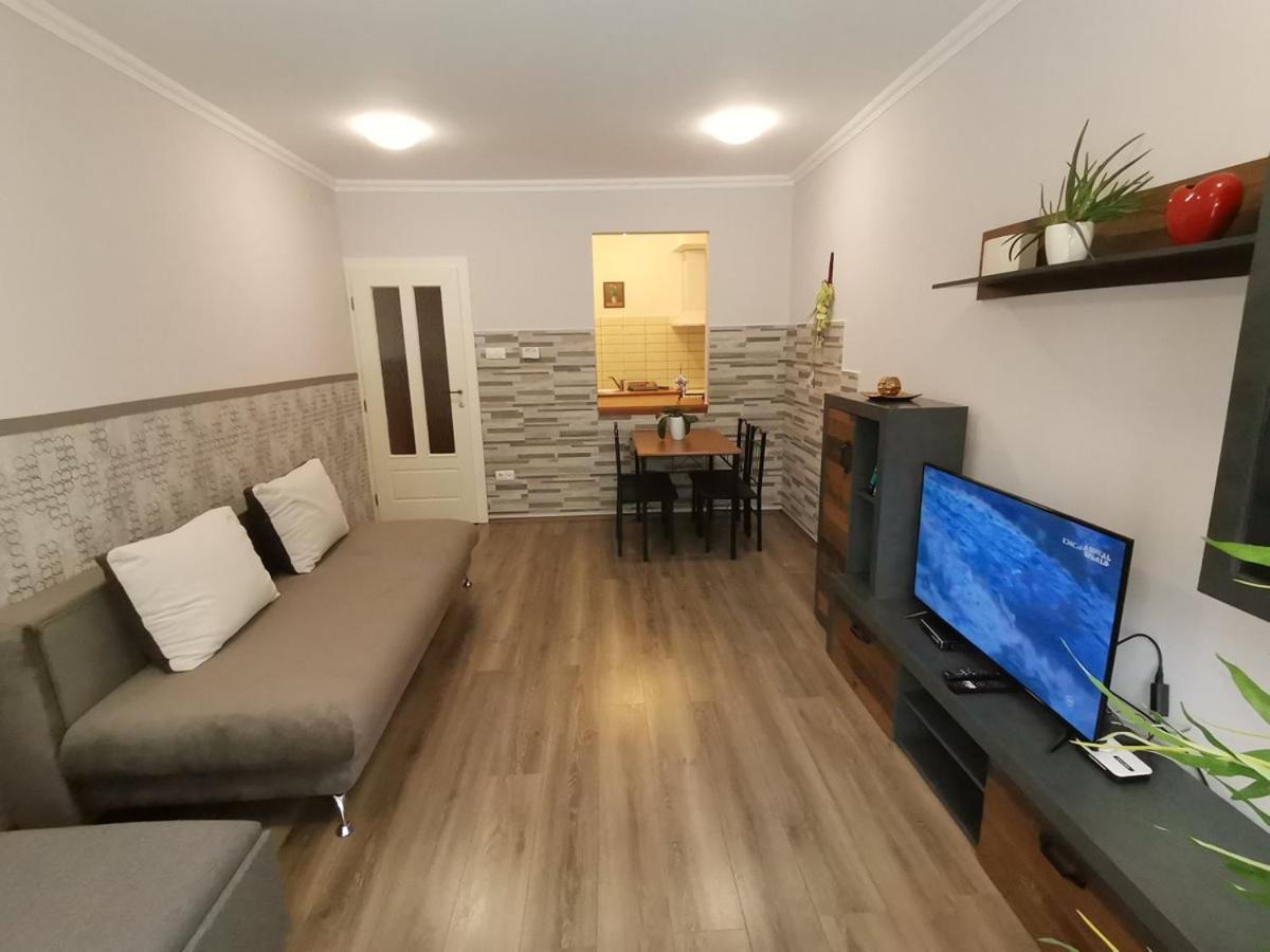 Carpe Diem Apartment Гайдусобосло Екстер'єр фото